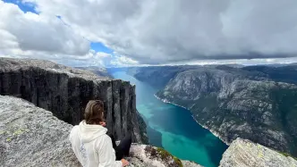 Stavanger: Preikestolen Pulpit Rock & Kjerag Overnight Tour